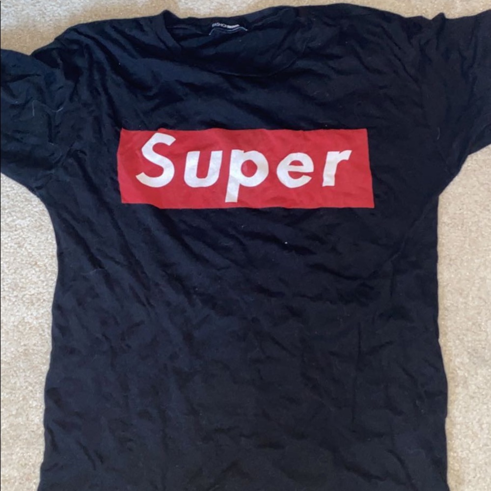 Fashion nova super graphic t